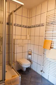 Neue Post - Bathroom