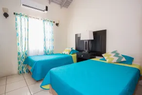 Connie's Comfort Suites - Room