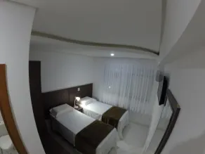 HOTEL DO CENTRO 100m SANTA CASA, UFRGS, ARAÚJO VIANA, PET'S FRIENDLY!!! - Rom