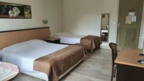 Auberge les Aromes - Værelse