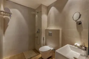 Ginger Greater Noida Pari Chowk - Bathroom