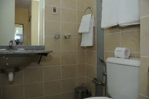 Hotel California - Bathroom