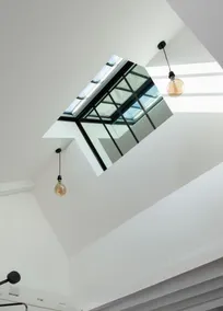 Loft dans le clocher face au chateau - Værelse