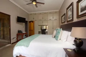Leopardsong Manor - Room