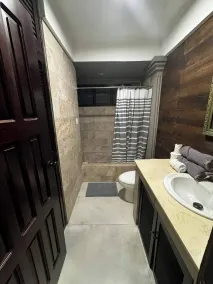 Studio 05 in Santa Ana Central, Convenient, and Comfortable - Badrum