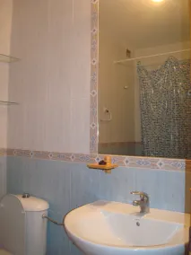 Impressive Apartment in Ground Floor With Terrace of 2 Rooms, A A and Pool 4 - Salle de bain