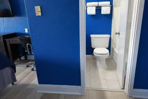 Apollo Lodge and RV Park - Bathroom