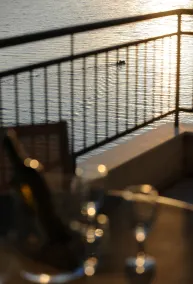 Apartments Andrea - Beachfront & Sea-view Terrace - Siddeområde i lobbyen