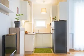 Cute and Sunny Studio with Balcony & Free Parking - Private kitchen
