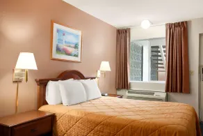 Travelodge by Wyndham Bakersfield - Chambre