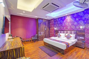 FabHotel Galaxy - Nr Patel Nagar Metro - Rom