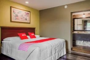 OYO Superior Budget Inn Bartow - Habitación