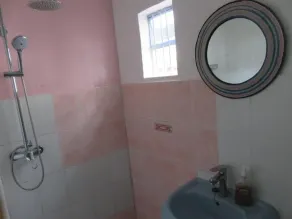 Aloepark Art Hotel - Bathroom