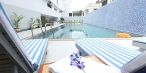 The Capitol - Pool