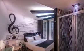 Apostrophe Hôtel - Værelse