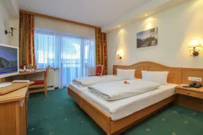 Hotel Tiroler Adler - bed and breakfast - Chambre