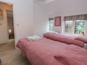 The Little White Cottage - Habitación