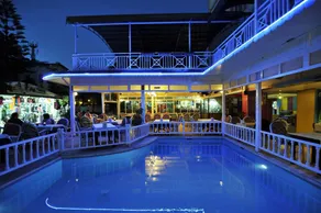Sun Kiss Hotel - Piscina