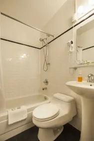 Hotel Chateau de l'Argoat - Bathroom