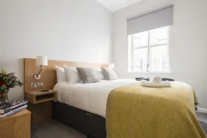PREMIER SUITES Reading - Habitación