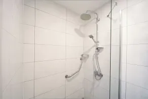 Ess Hotel - Bathroom