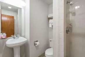 Days Inn by Wyndham Kill Devil Hills Oceanfront - Wilbur - Salle de bain