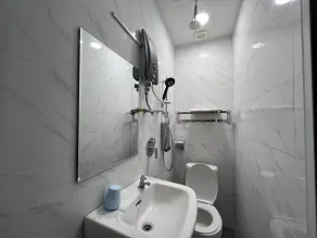 Hotel O Hotel 916 - Bathroom