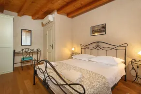 Villa Mama - Traditional Apartments in Omis, free parking - Room