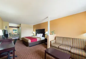 Econo Lodge Inn & Suites San Antonio near Frost Bank Center - Rom
