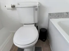Spacious 3 Bed House Perfect for Contractors & Families with free Wi-fi and Parking - Bad