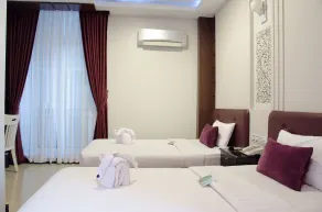 King Grand Boutique Hotel - Room