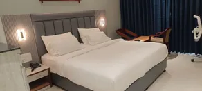 Hotel Lee Garden Near to Blue Flag Beach 500 Mtrs - Rom