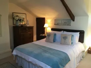 Muddifords Court - Room