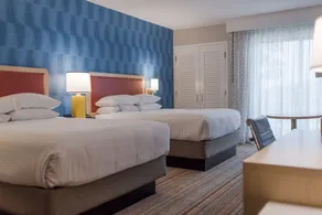 Howard Johnson by Wyndham Anaheim Hotel and Water Playground - Room