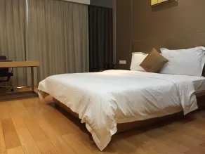 Silin Residence Poly World Trading Center - Room