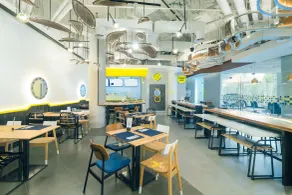 YELLO Hotel Kuta Beachwalk Bali - Restaurang