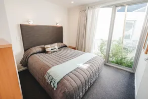 Blue Peaks Apartments - Zimmer