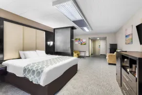 Suburban Studios - Room