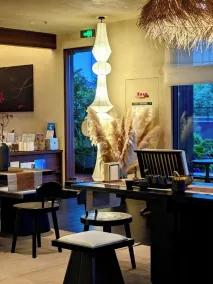 Terra Art Zen Hotel with Rooftop Zen Garden, Veggie Dining,Pick-up service,English speaking,Free Laundry - Rezeption