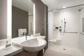 SpringHill Suites by Marriott Milwaukee West/Wauwatosa - Salle de bain