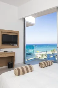 Vrissaki Beach Hotel - Vista do quarto
