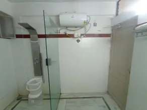 Hotel Mahaveer International - Bathroom