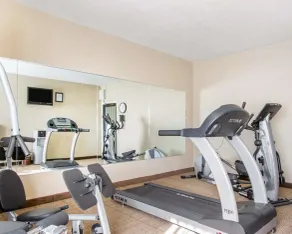 Comfort Inn Bolivar - Fitnessbereich