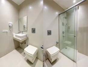 Hotel Laffaire Select Near Rajori Metro - Casa de banho