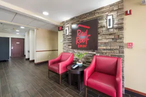 Red Roof Inn Auburn - Sitzecke in der Lobby