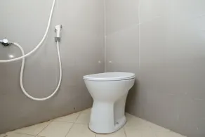 RedDoorz at Putri Syariah Brebes - Salle de bain