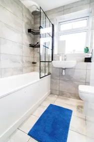 Polperro House - Chic & Stylish Home - Bathroom