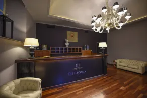 The Tuscanian Hotel - Réception