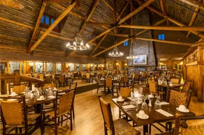 Old Faithful Inn - Inside the Park - Restaurante