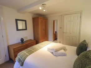 21 Entry Lane - Room